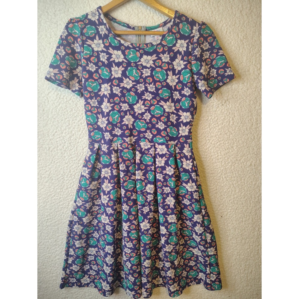 LuLaRoe Amelia Dress Purple Floral Pleated Fit Flare Short Sleeve Size M